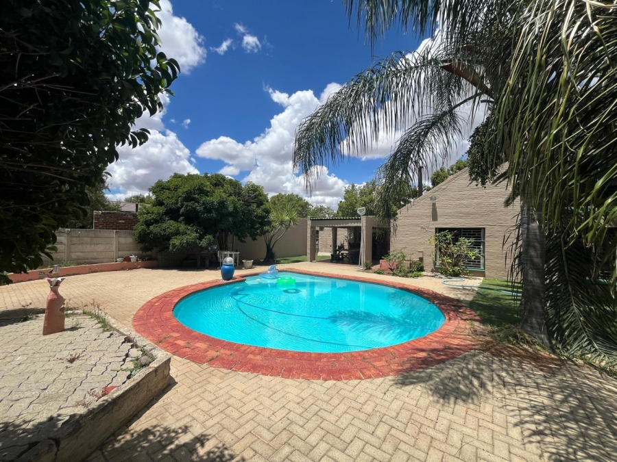 3 Bedroom Property for Sale in Riebeeckstad Free State